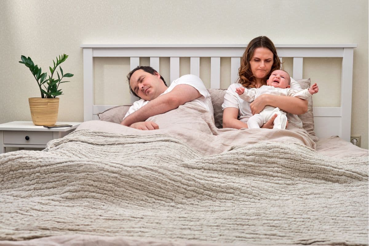 Dette de sommeil bébé, que faire quand votre enfant dort mal ?
