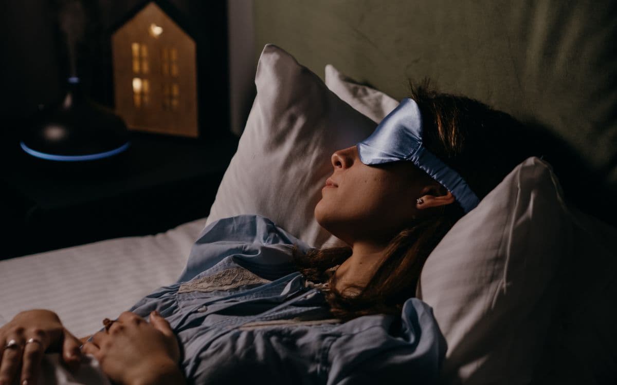 L’Importance Cruciale du Sommeil Profond pour Notre Santé : Plongée dans ses Mystères