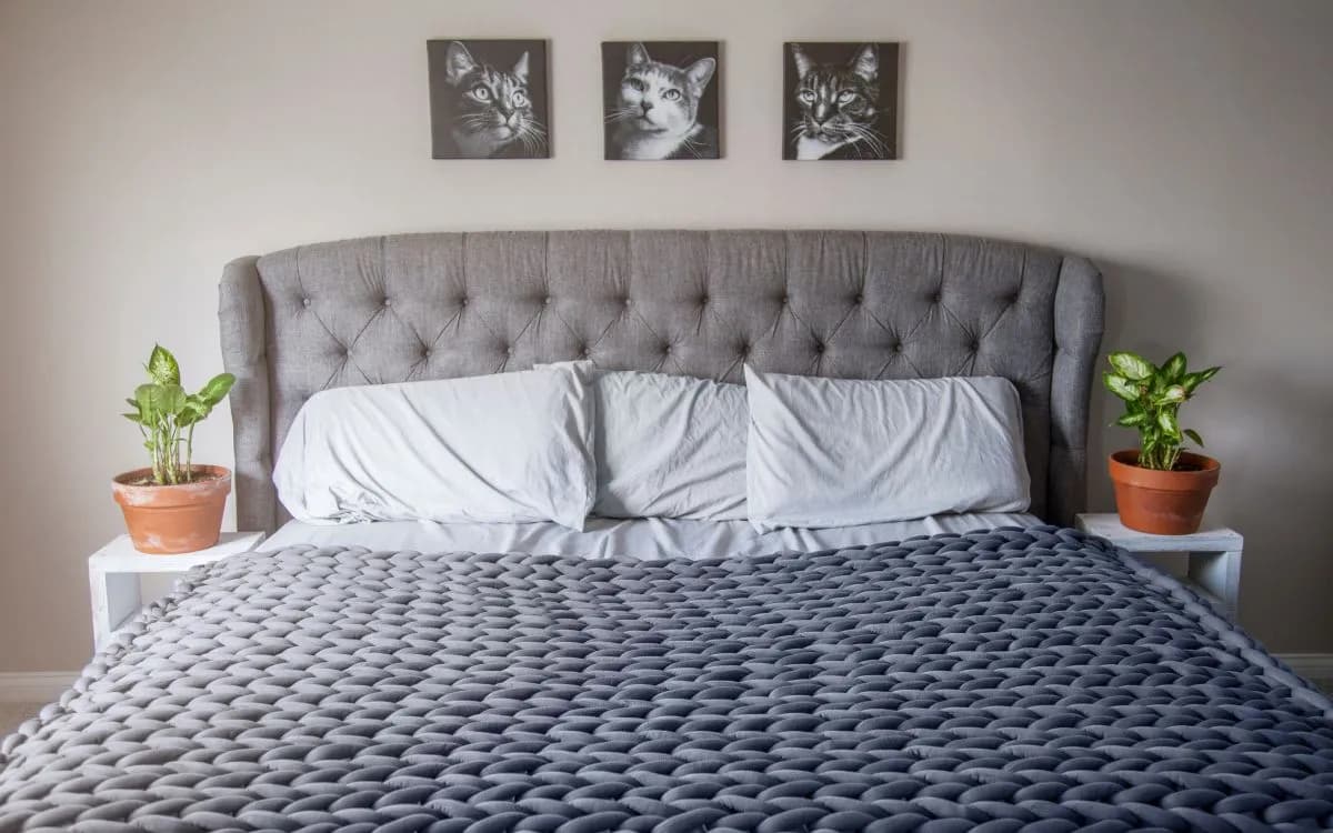 Tout Savoir sur la Couverture Lestée : Le Secret d’un Sommeil Réparateur